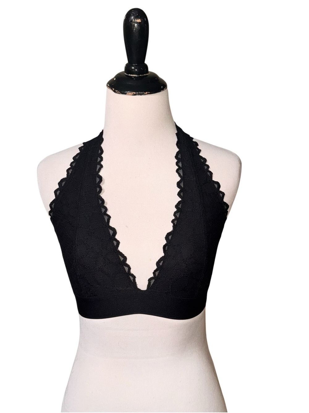 PINK by Victoria's Secret Women's S Small Halter Bralette Deep V-Neckline Lace